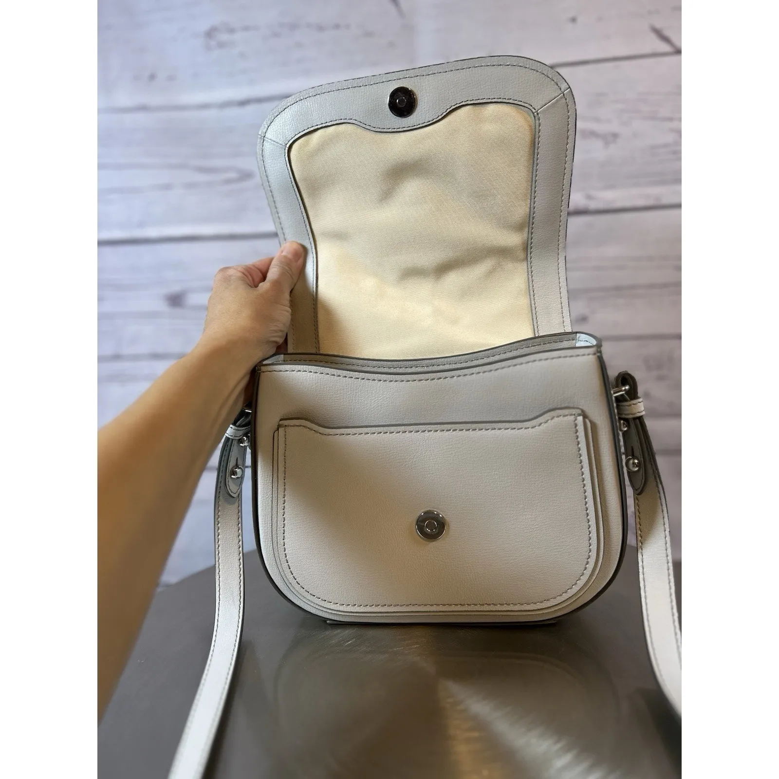 Edgy MARC JACOBS New York Rider Gray Genuine Leather Crossbody Shoulder Bag - Image 8