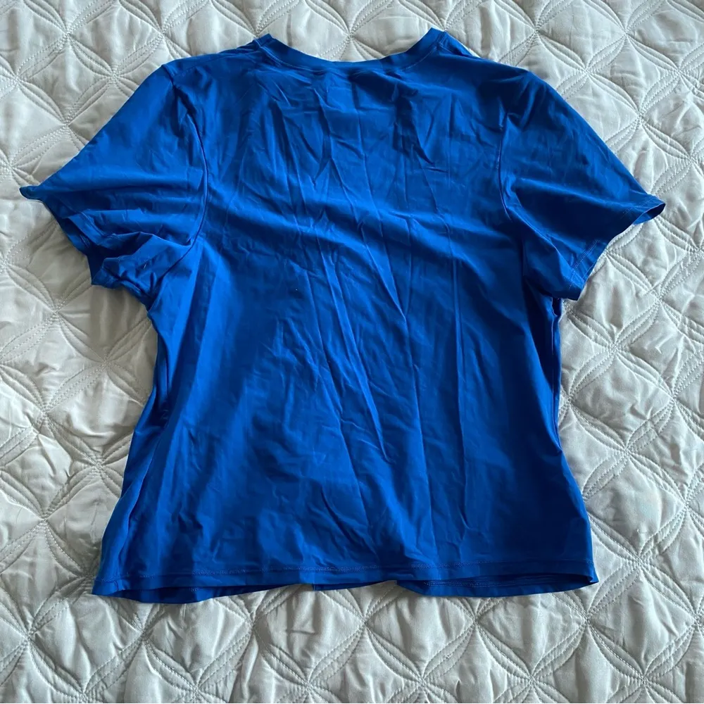 Skims fits everybody shirt - Image 5