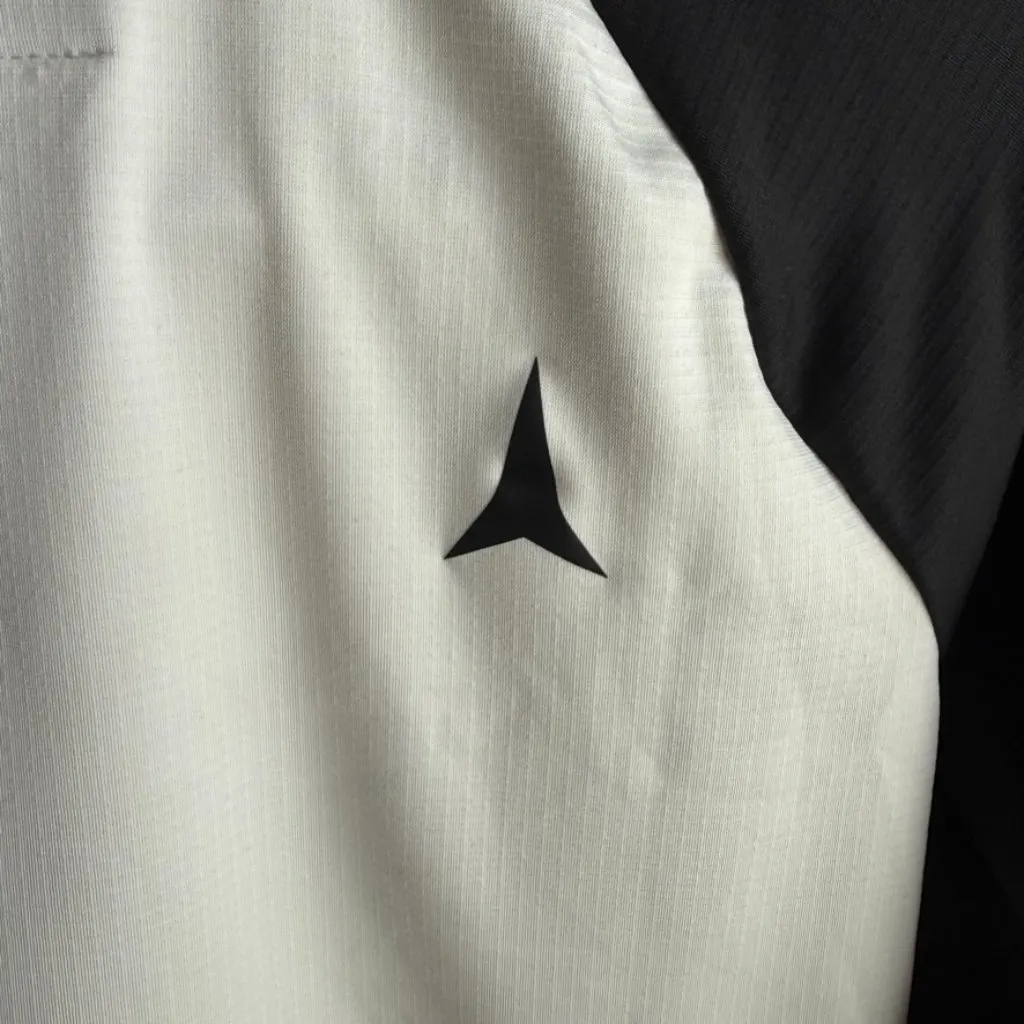 NWT Atomic White & Black Snowcloud Fleece Zip - Image 11