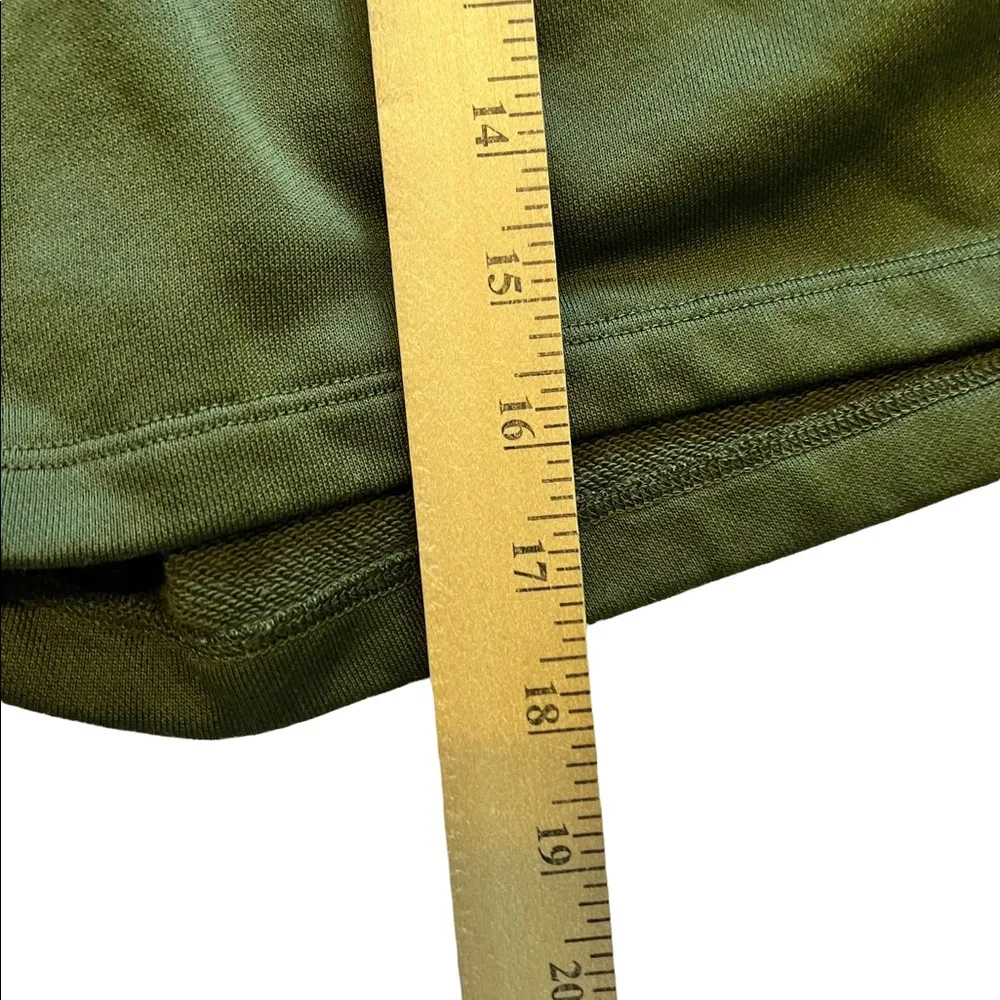 Adidas  olive green shorts missing the drawstring size large - Image 7