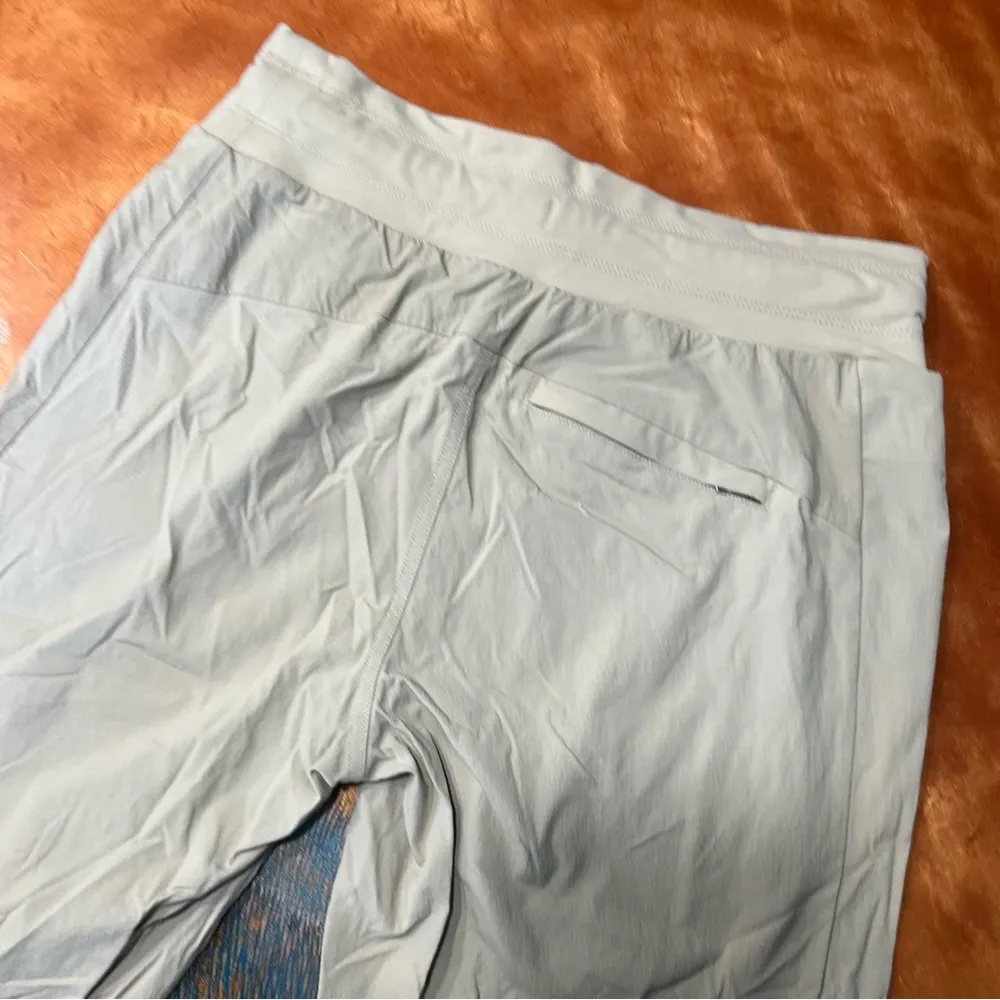 Athleta Trekkie North Joggers Khaki size 0 - Image 9