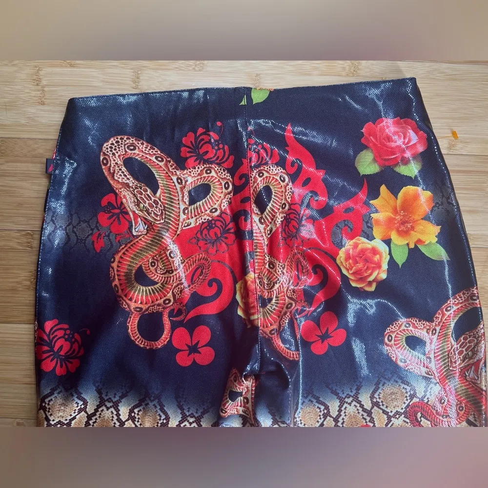 Vintage women Y2K Hot Sauce Python floral Mid - Image 14