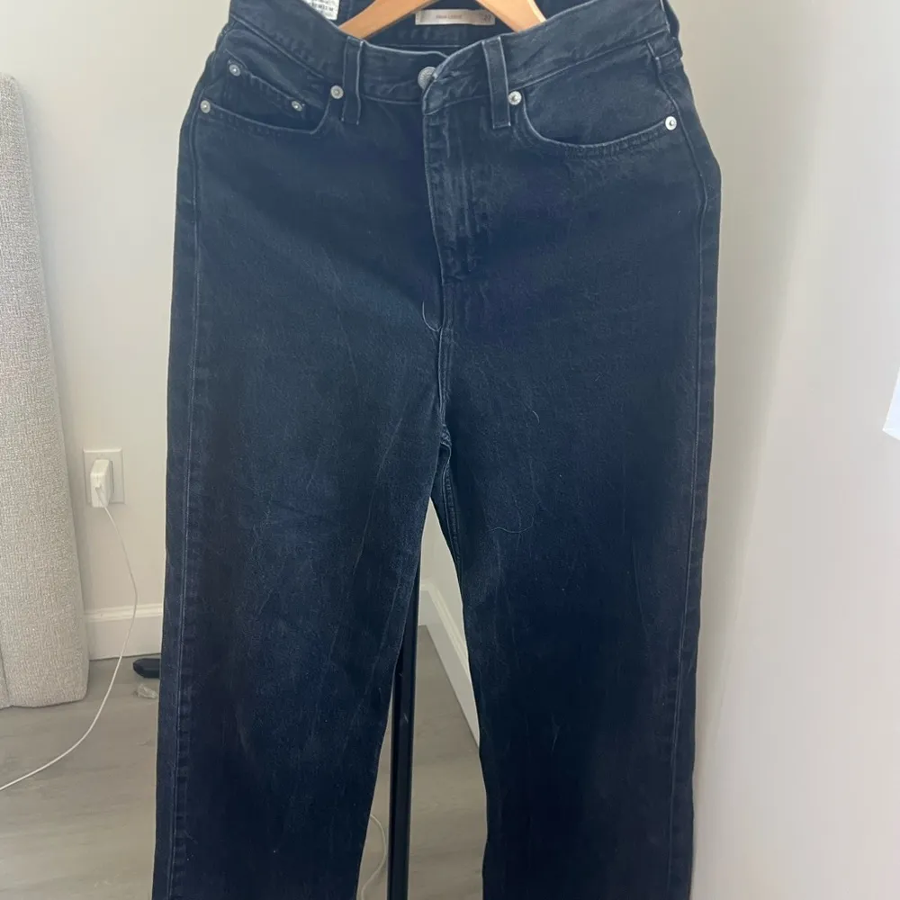 Levi's Black High Rise Jeans Versatile Style - Image 2