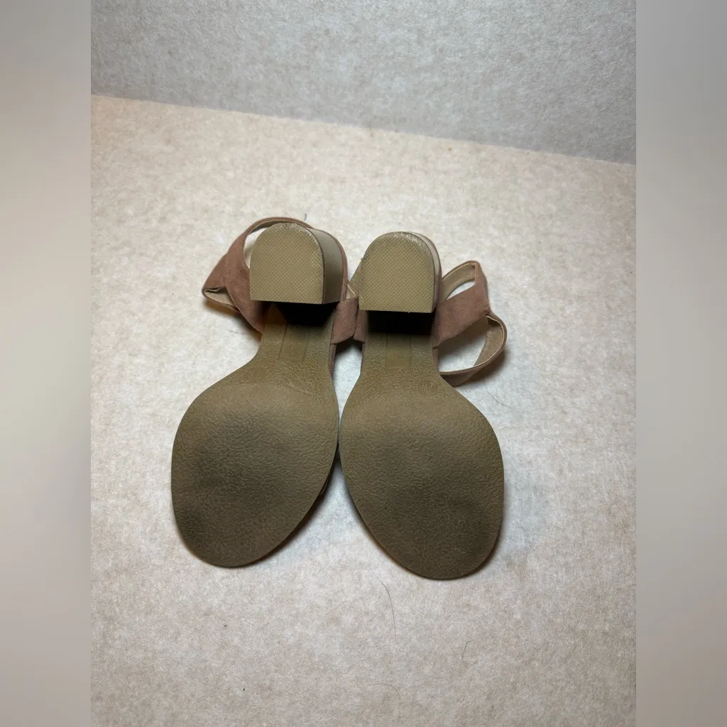 Brash Storm Women Block Heel
Sandal Tan Mauve Faux Suede Size 7W - Image 7