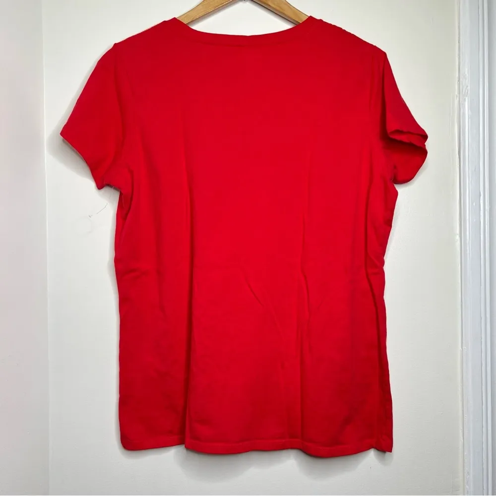 Believe in Magic Santa Christmas Red T Shirt Size XL but measures like a Large - Image 7