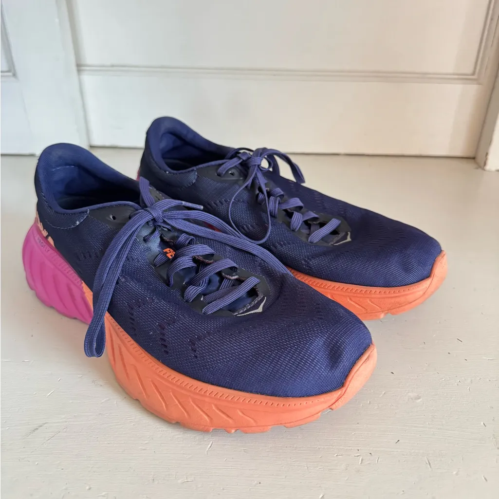 Hoka women’s Mach 2 running shoes size 8 - Image 2