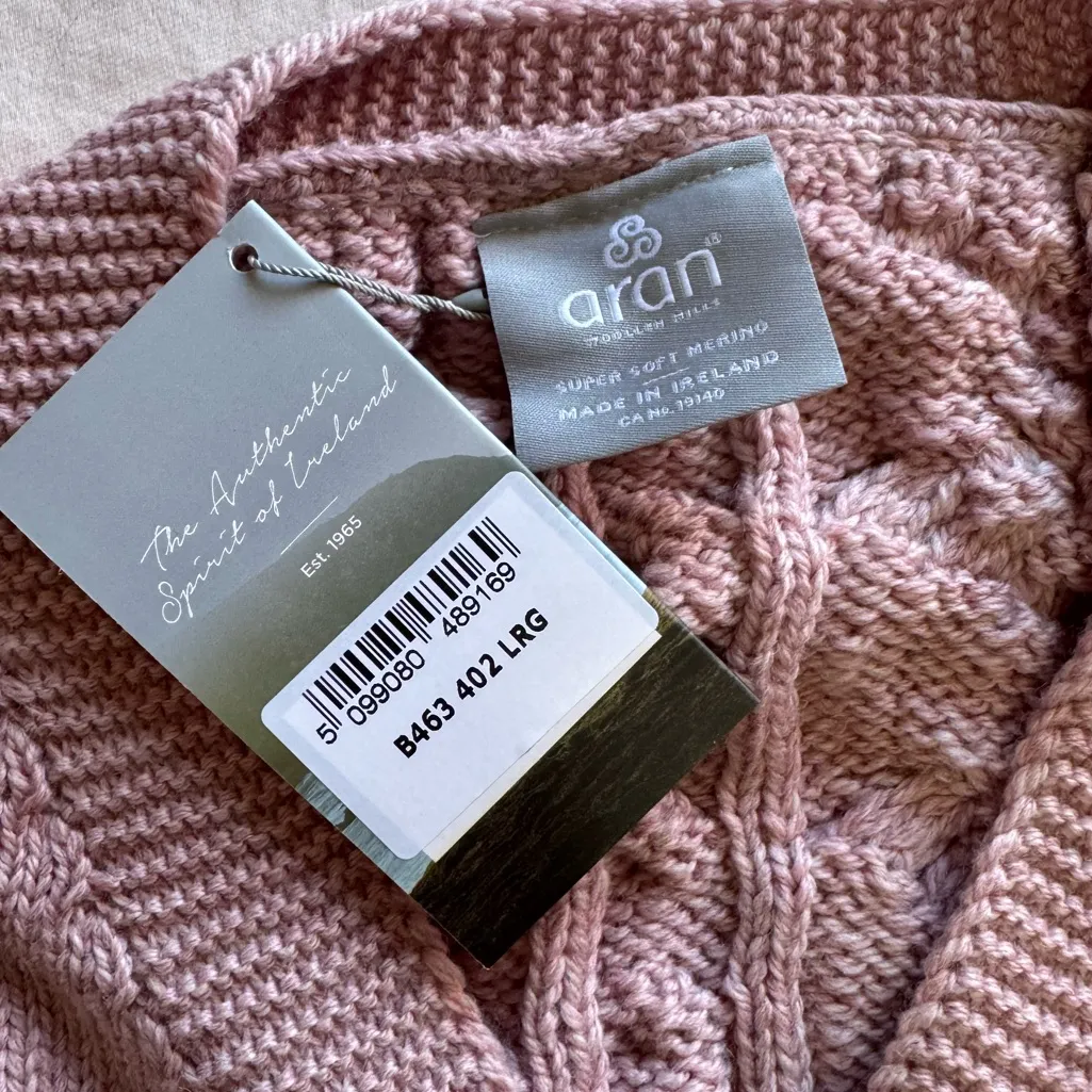 Aran Woollen Mills - Image 7