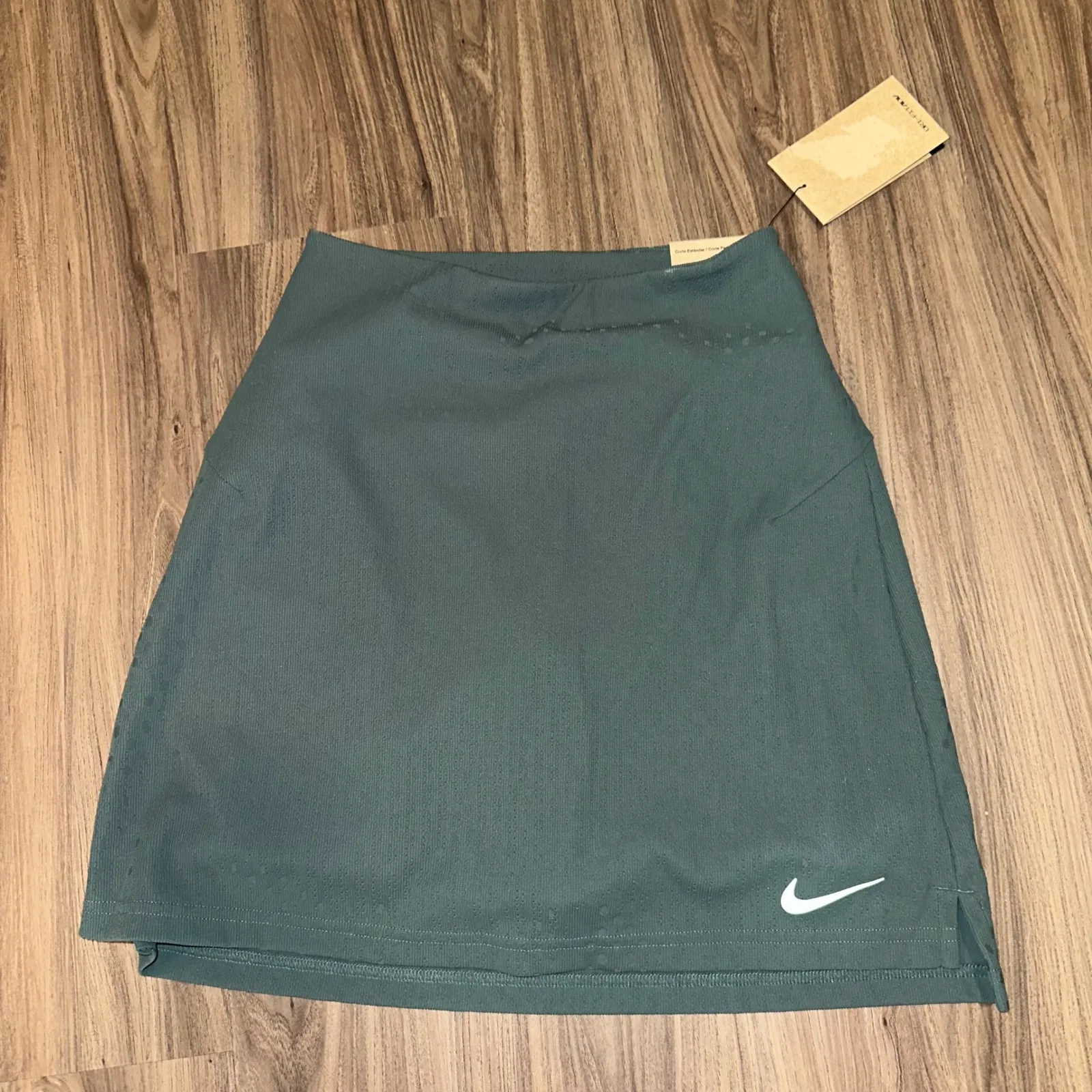 Nike women's 17" Dri fit‎ ADV tour high-waisted long golf skort green size XS - Image 7