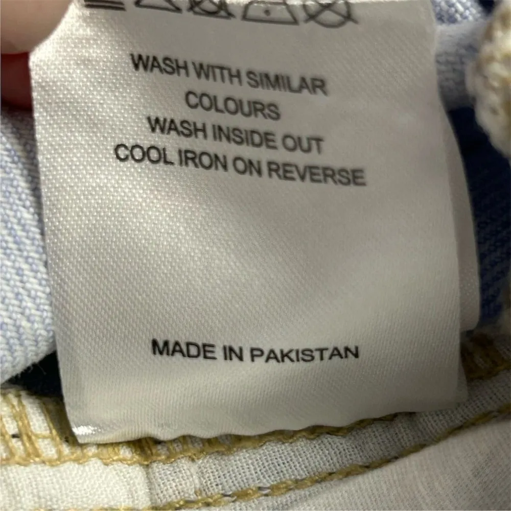 Urban Bliss Women's High Rise Denim Shorts Light Wash Blue Size 4 Casual - Image 7