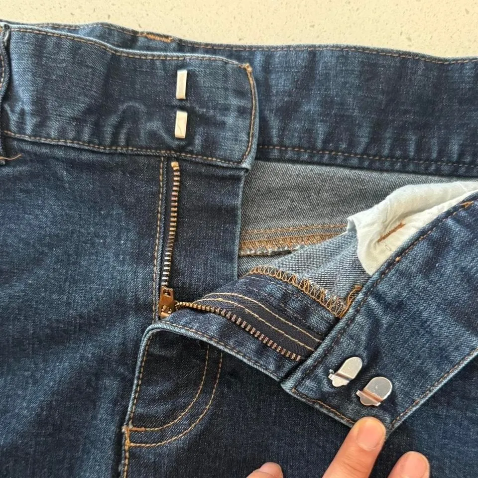 GAP Hip-Hugger Stretch Denim Mini Skirt – Dark Wash Y2K Retro – Size 8 - Image 3