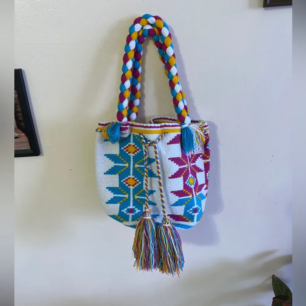 Indigenous Colombian Wayuu Mochila Bag 4 colors bohemian boho artesanal knitting Pink - Image 4