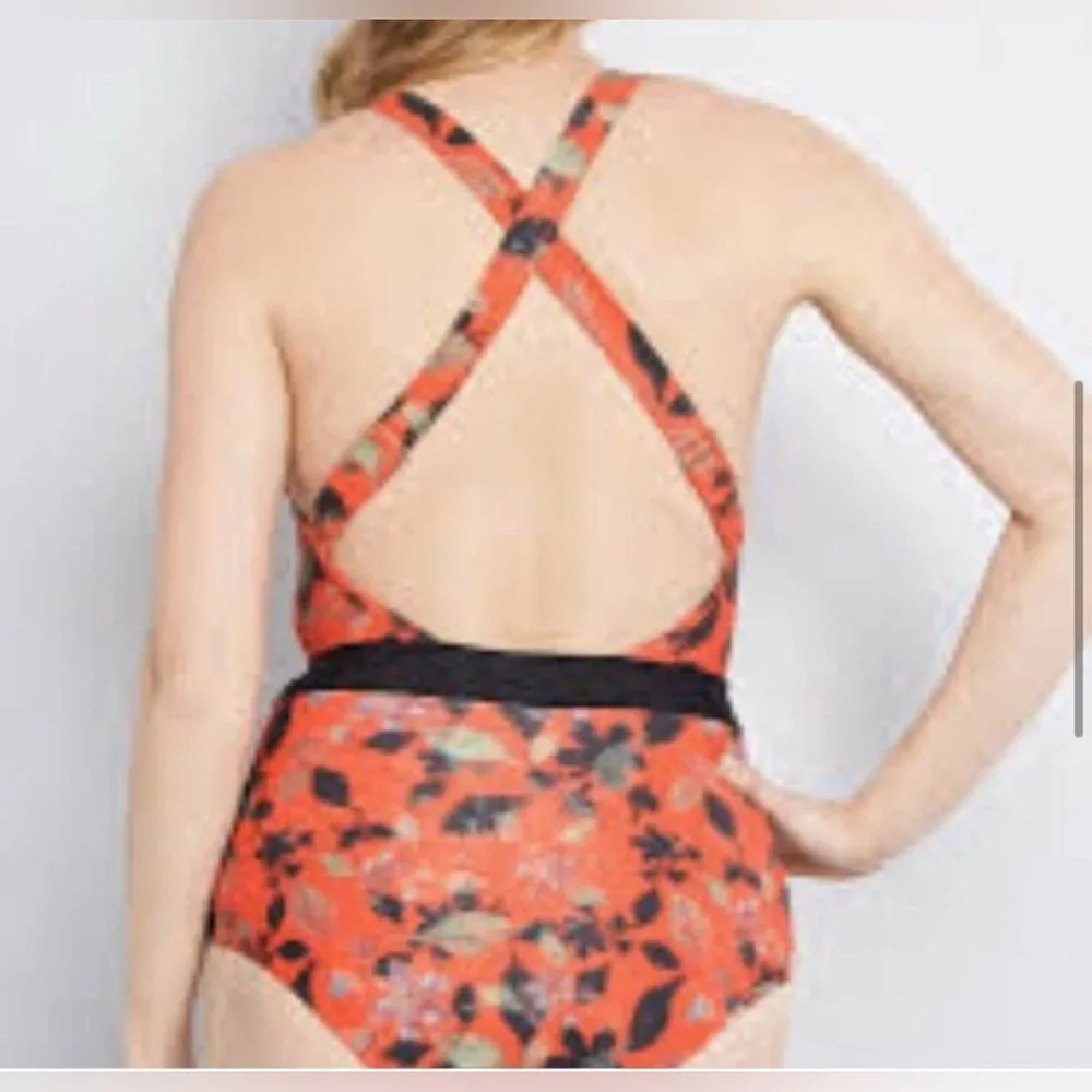 ModCloth Women's The Gilda One-Piece Swimsuit Red Black Slimming adjustable Sz L - Image 10