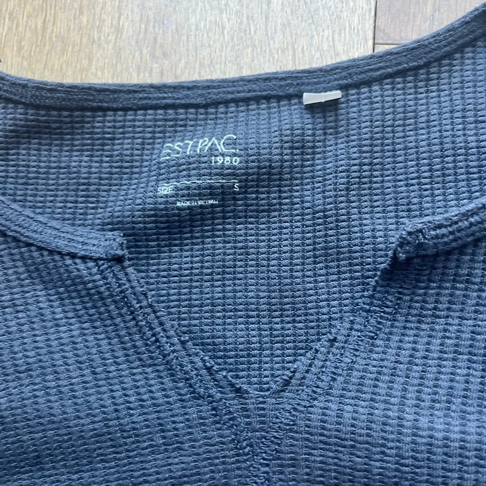 grey notched long sleeve top from pacsun - Image 2