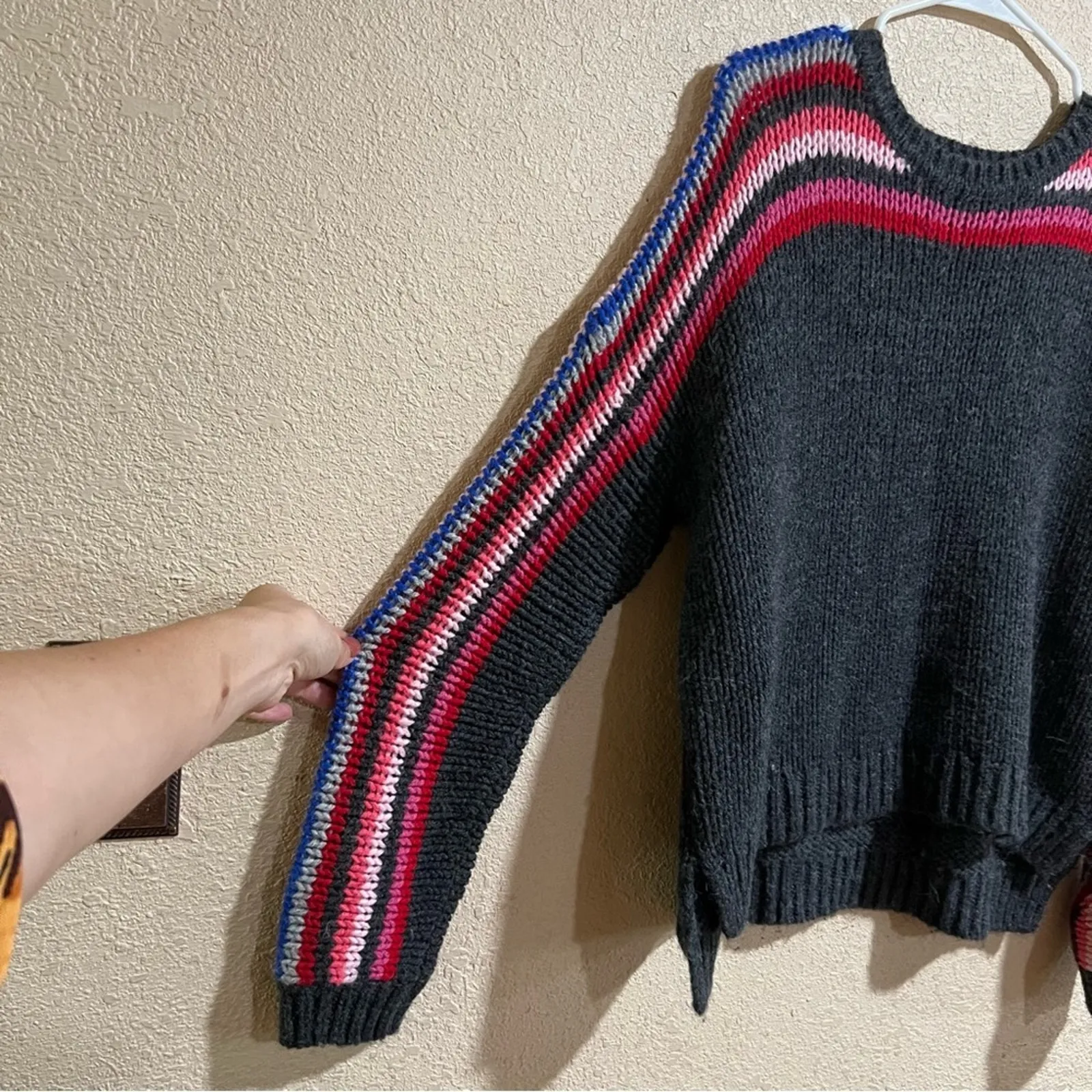 Xirena Teton Apres Ski gray knit striped high low sweater - Image 4