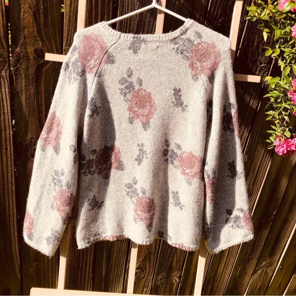 Lucky Brand Floral Print Sweater M - Image 8