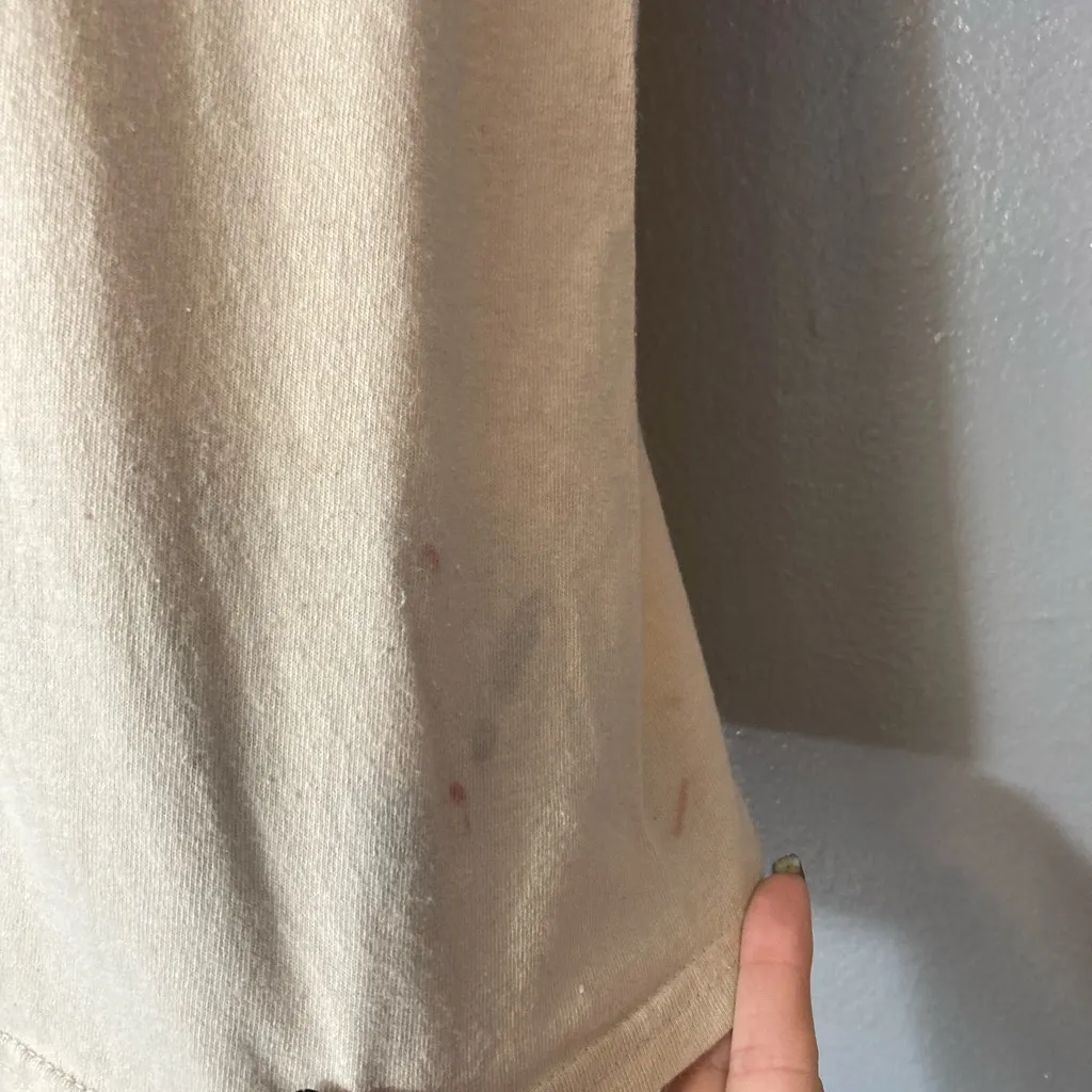 H.E.R. Tan Graphic Tshirt Black Size M - Image 4