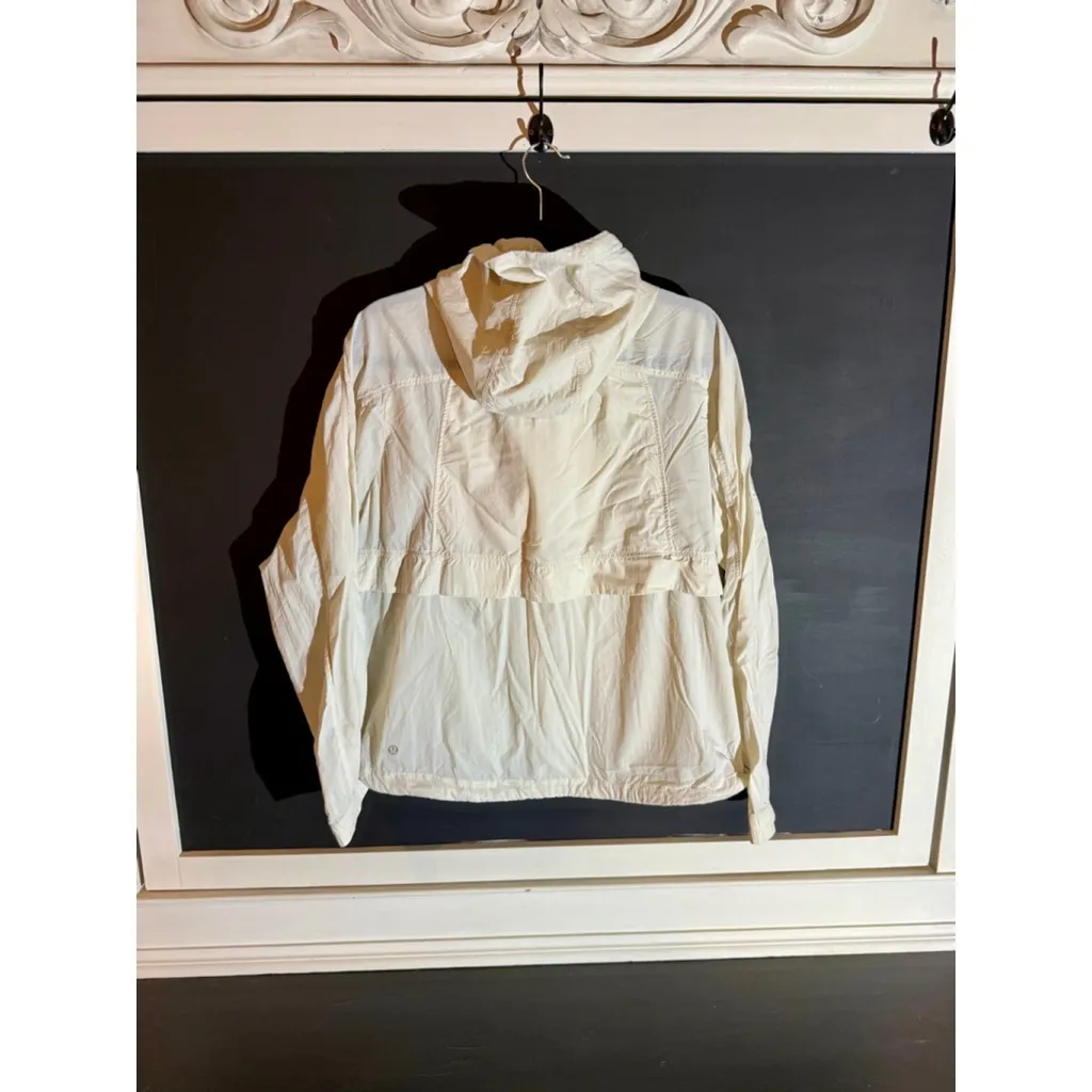Lululemon Hood Lite Jacket *Packable
White Opal - Image 7