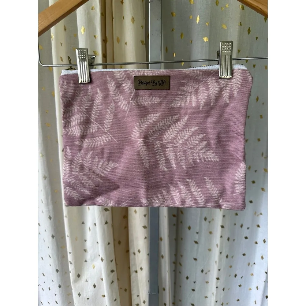 Handmade Designs By La'i Hawaiian Aloha Kupukupu Fern Leaves Cosmetic Zipper Bag Purple - Image 2