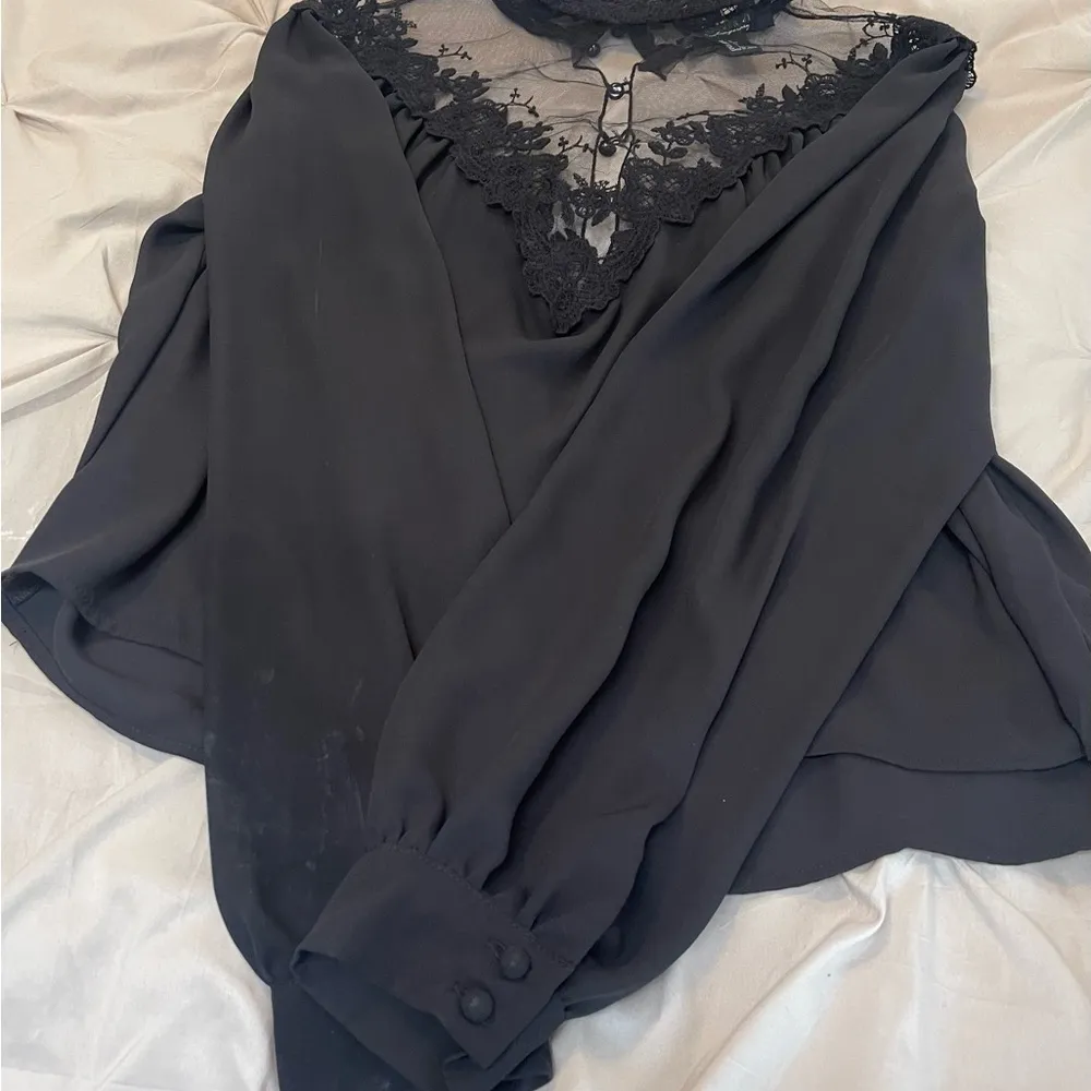 Forever 21 women’s top - Image 3