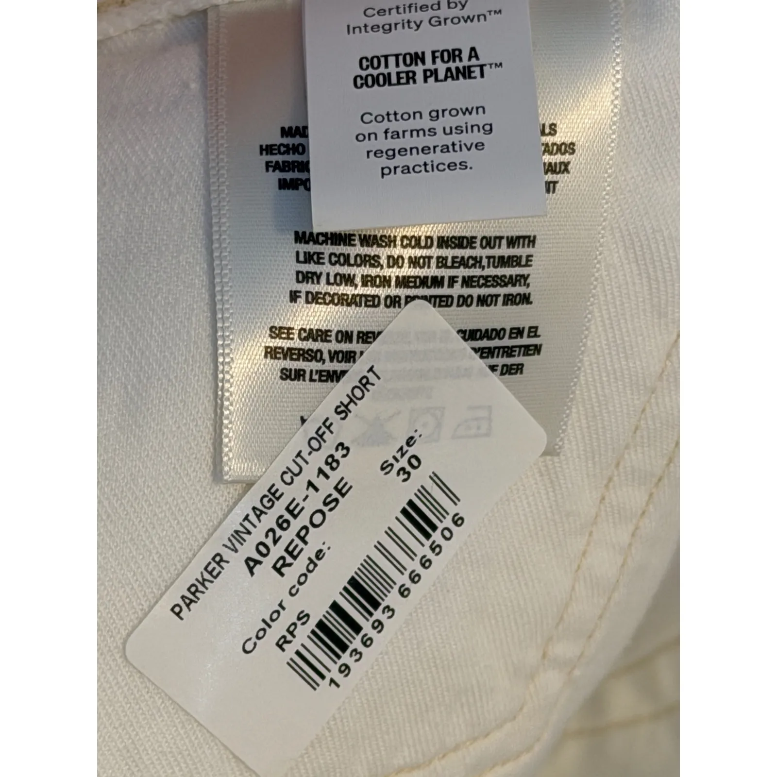 AGOLDE Parker Vintage Cut Off Shorts White Distressed Frayed Hem Size 30 - Image 9