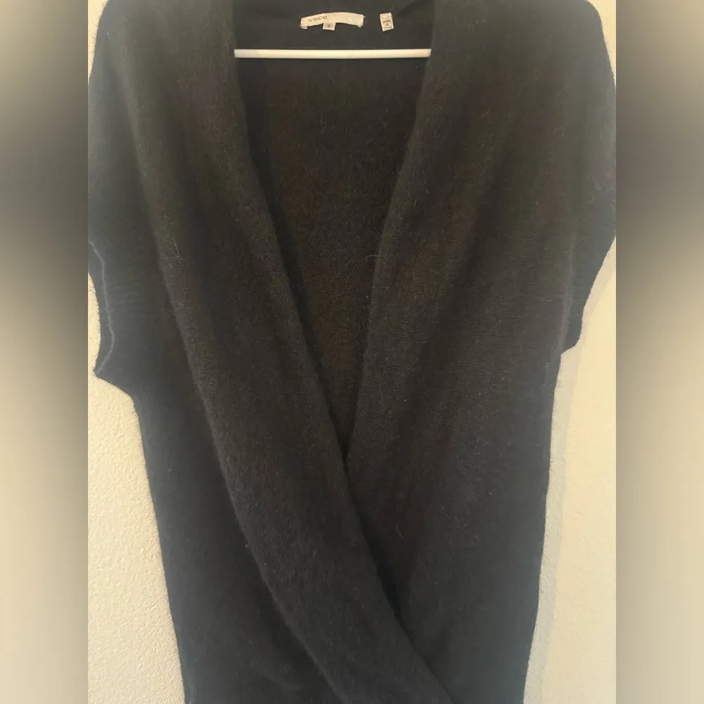 Vince Black Alpaca Wool Cashmere Blend Faux Wrap Sleeveless Sweater Top Small - Image 2