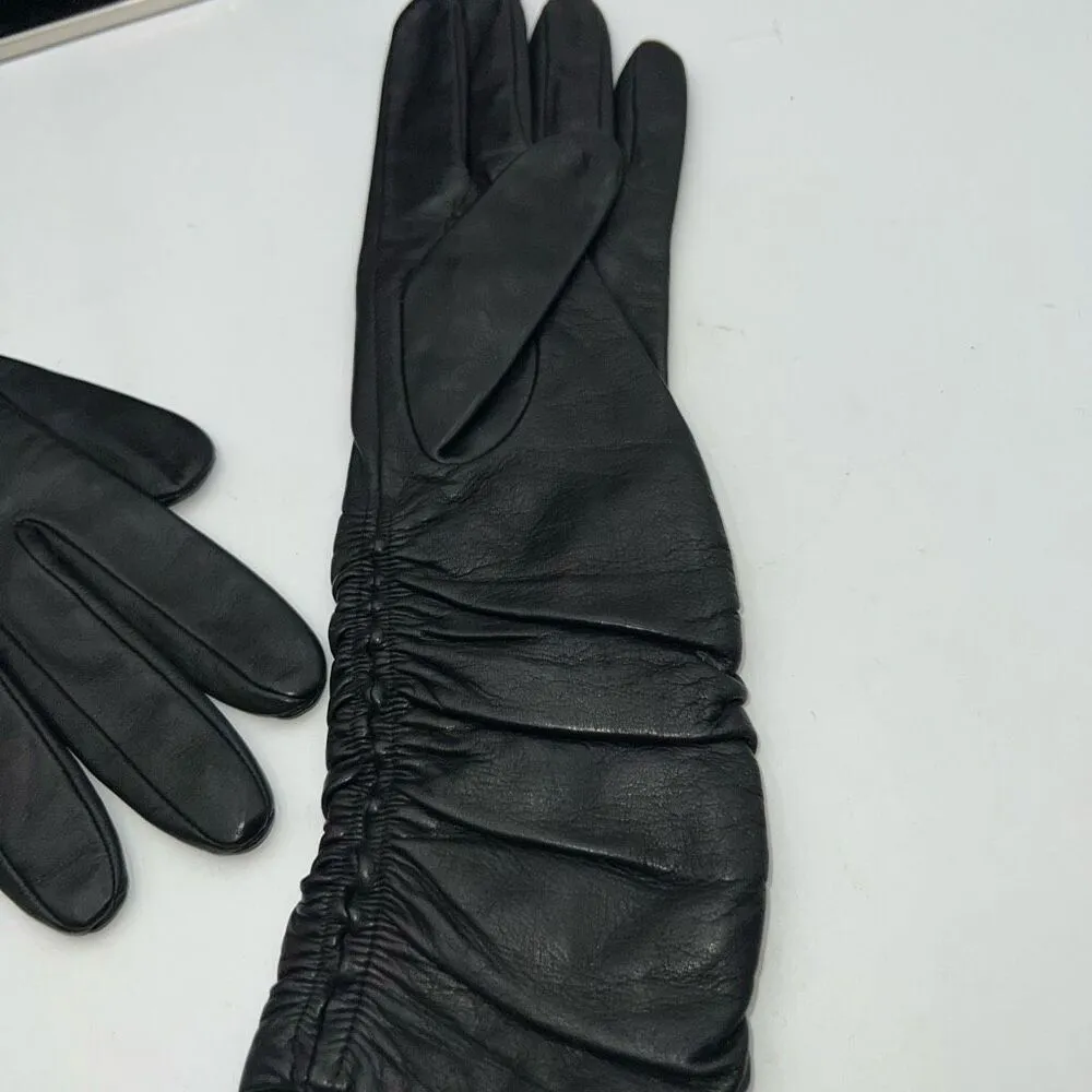 Armani Exchange Lambskin Studded Gloves and Bag Set Gloves are xs/s - Image 4