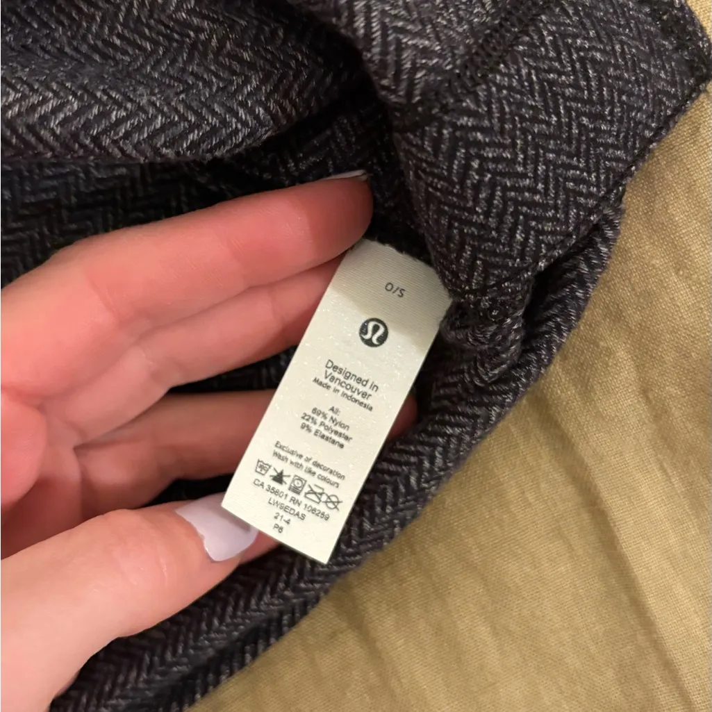 Lululemon Wrap Scarf - Image 4