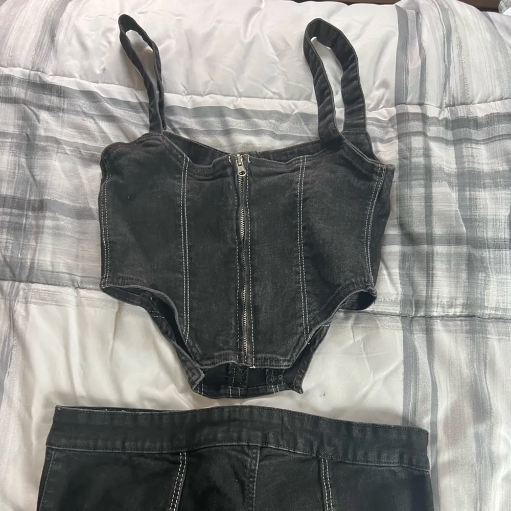 Zara set top size small and bottoms size 8. - Image 4