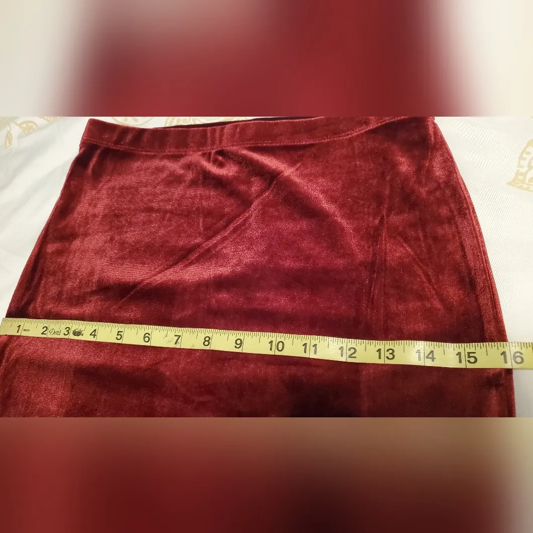 Bozzolo Burgundy Velvet Pencil Skirt with Sheer Hem Detail Size:S - Image 7