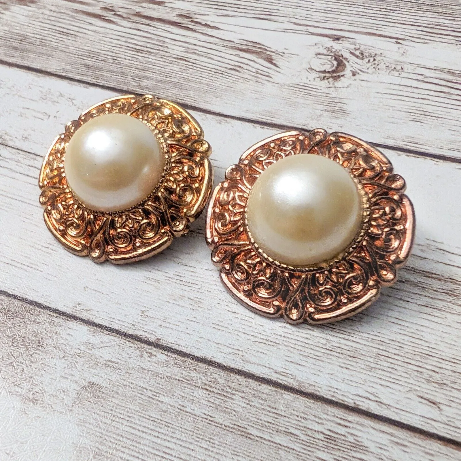 Vintage Clip On Earrings - Image 2