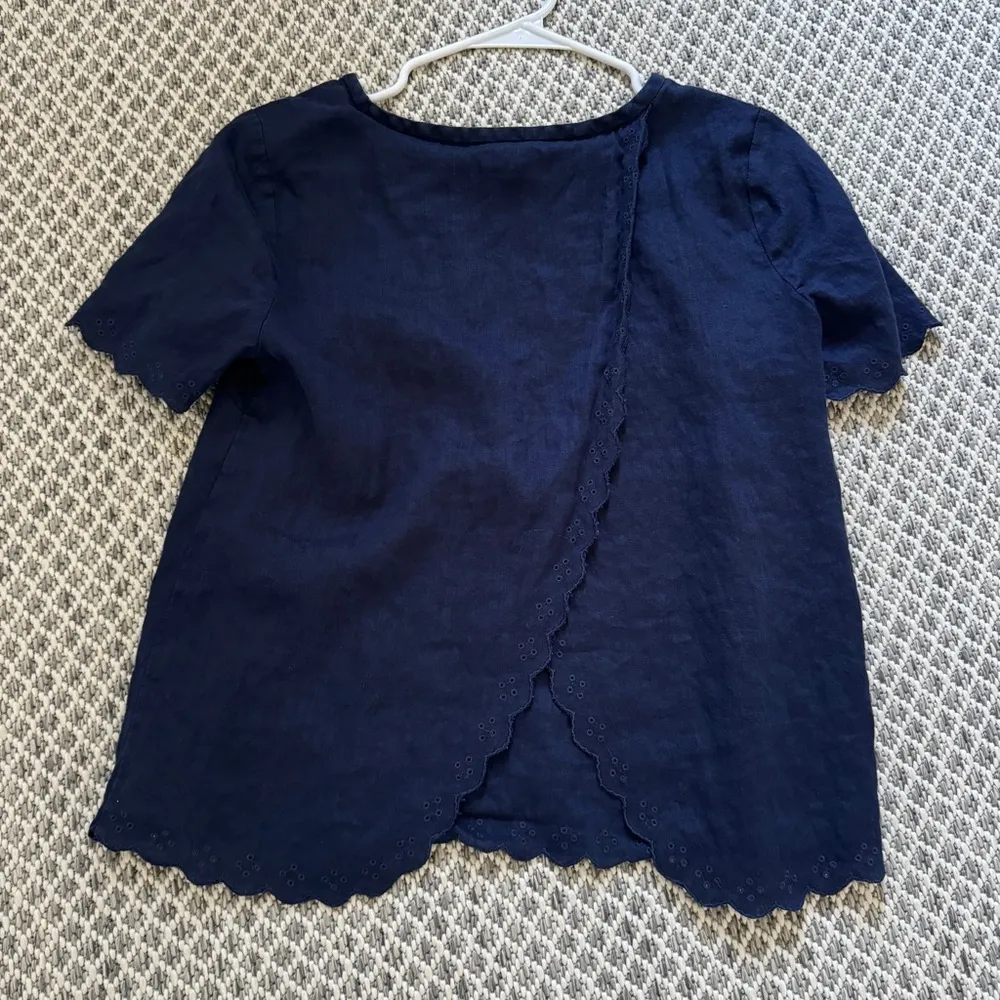 J. Crew 100% Linen Scallop Cross Back Top Size 2 Navy Blue beach coastal - Image 6