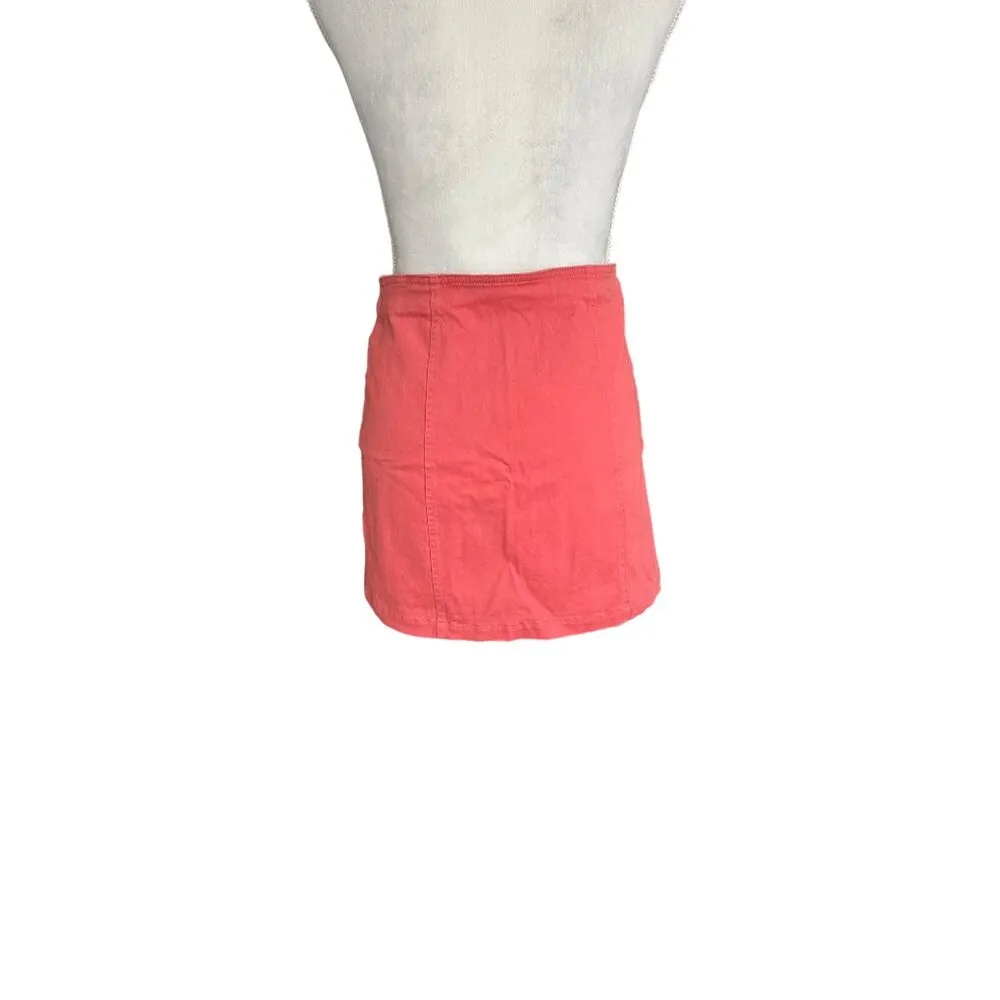Forever 21 Coral Mini Skirt With Front Zipper Closure HAS FLAW Pull tab on zipper is short - Image 3