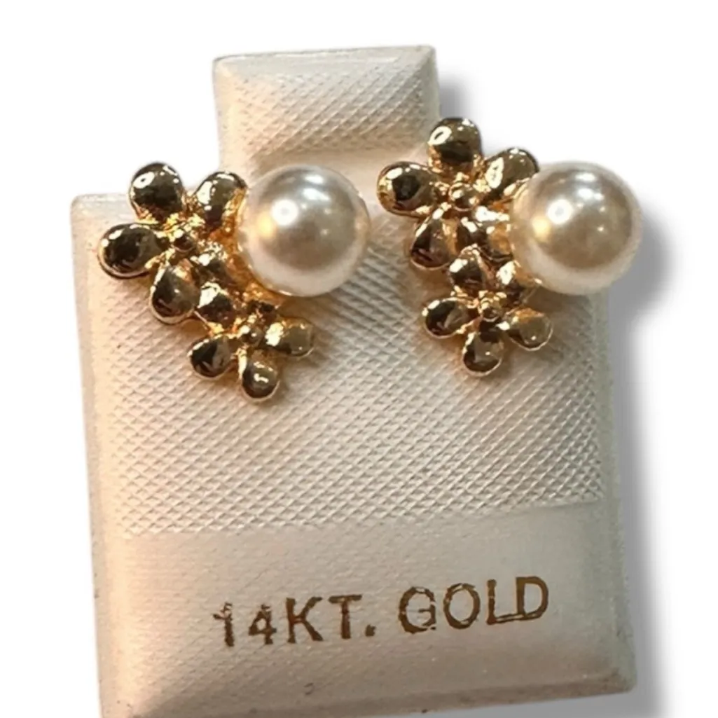 14KT fresh cultured Pearl Earrings in solid gold - Image 3