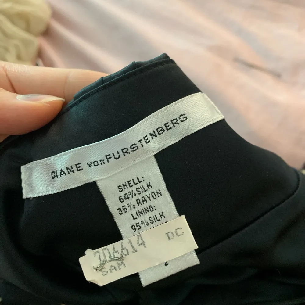 Y2K DVF silk balloon strapless star print dress - Image 7