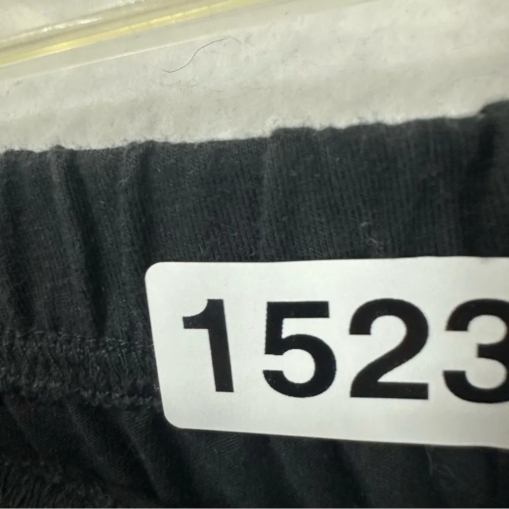 Shein Pull On Shorts Barbed Wire Heart Logo Women Medium Black - Image 7