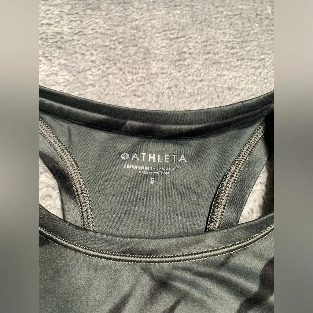 Athleta shanti crop top Black and Gray zebra print Tank Top small - Image 2