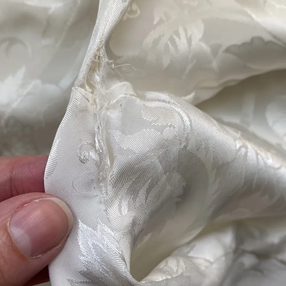 Vintage 80s Victoria’s Secret gold label bridal white sleep shirt, size large - Image 8