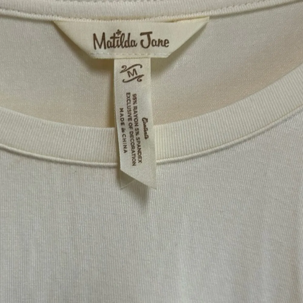 Matilda Jane Take Another Trip Tunic Top Cream Sharkbite Hem Women's size medium - Image 3