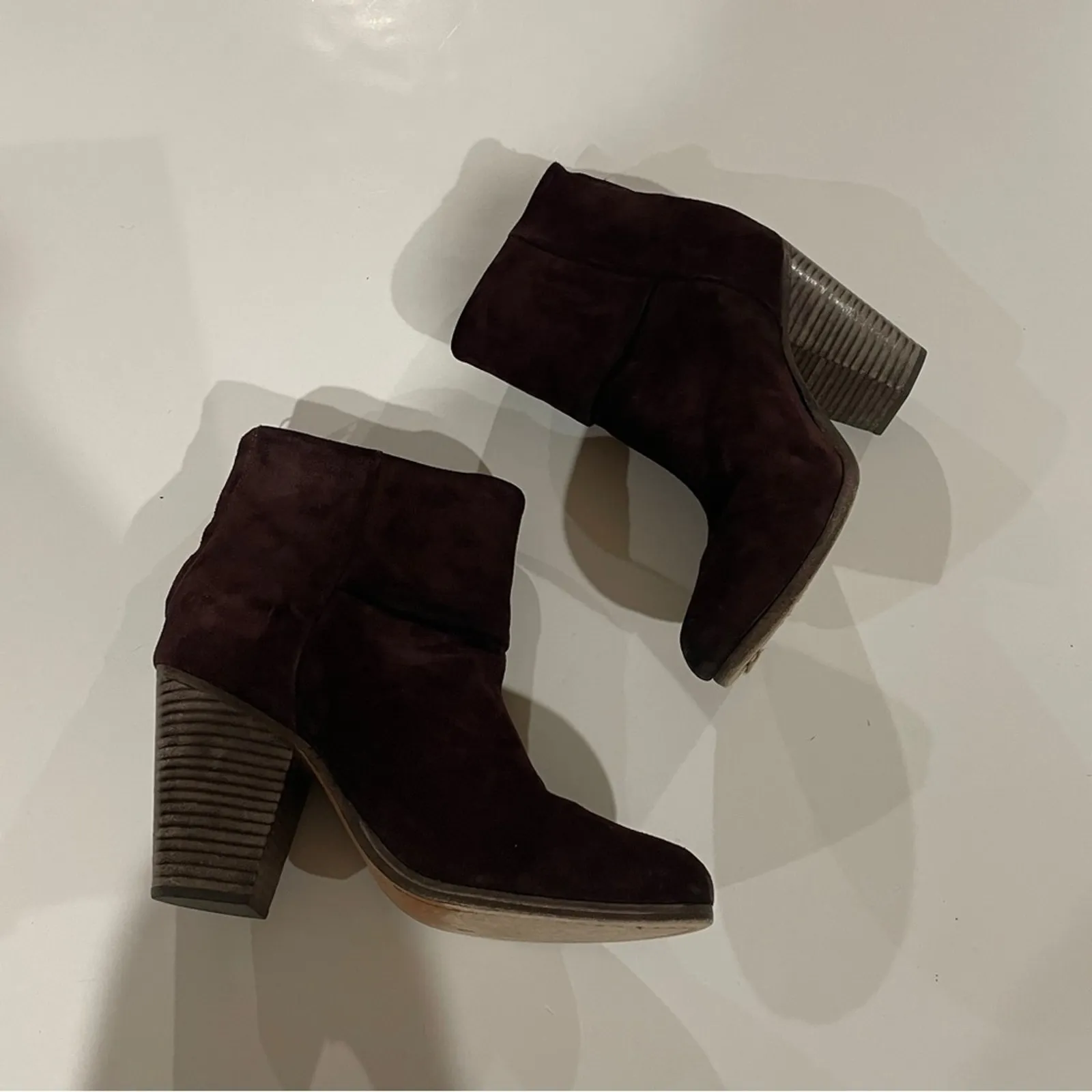 Rag & Bone Classic Newbury Burgundy Suede Heeled Ankle Booties Size 38‎ - Image 3