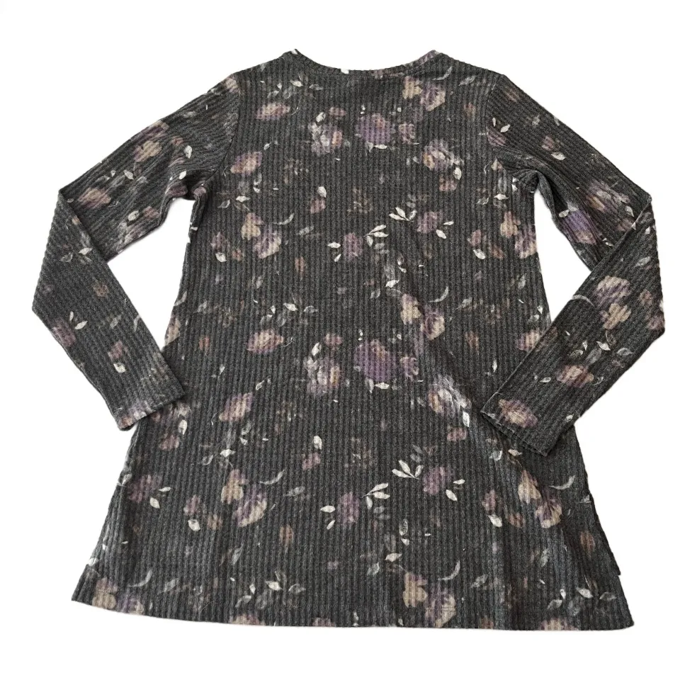 LOGO Lounge by Lori Goldstein Gray Floral Waffle Knit V-neck Top - Image 4