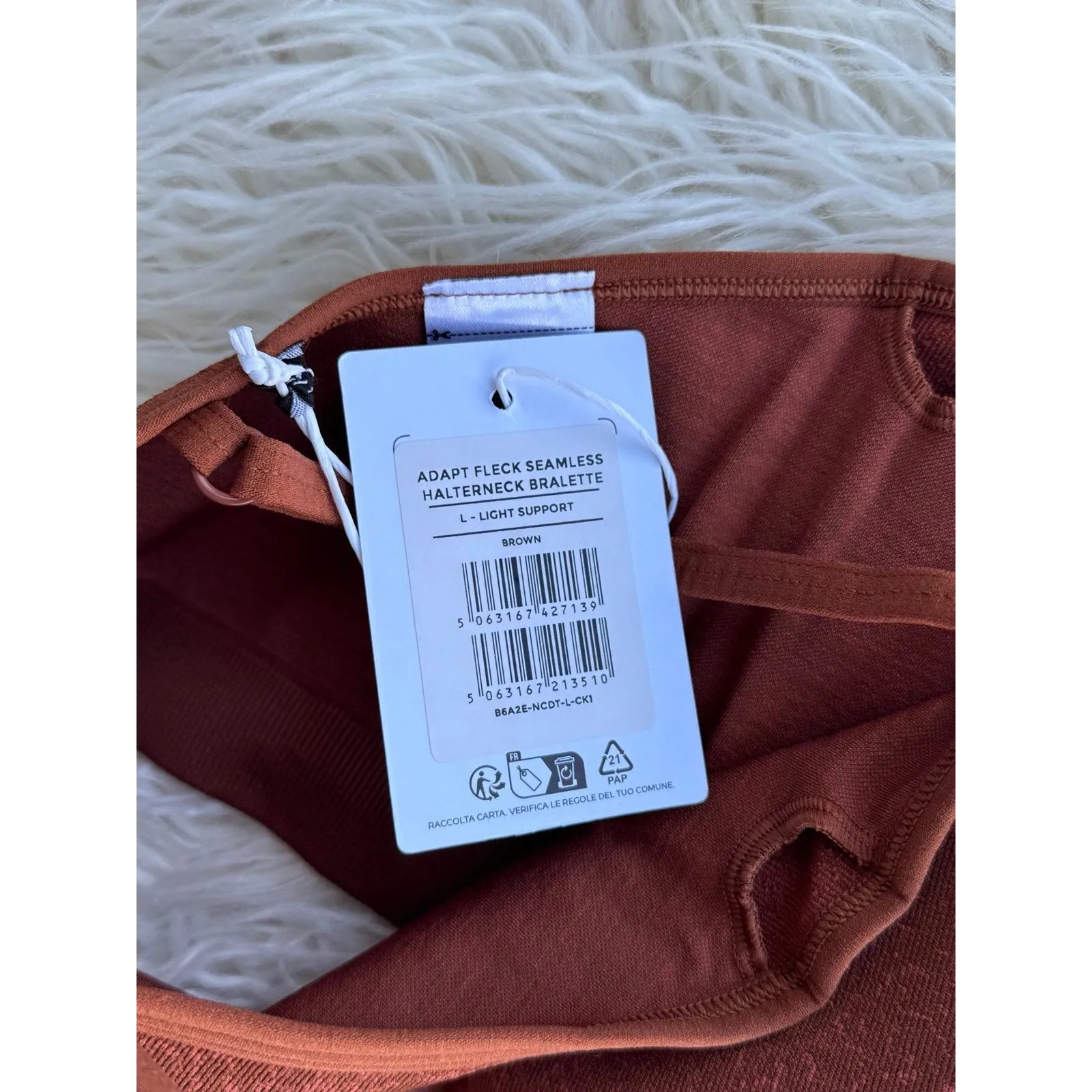 Gymshark Adapt Fleck Seamless Halter Neck Sports Bra 
Copper Brown Large - Image 8