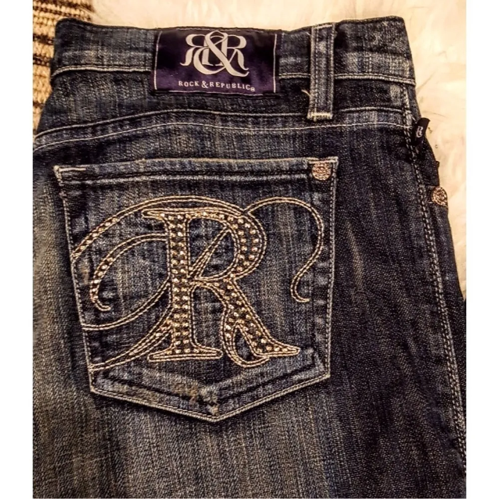 💕ROCK & REPUBLIC💕 Bedazzled Boot Cut Jean - Image 3