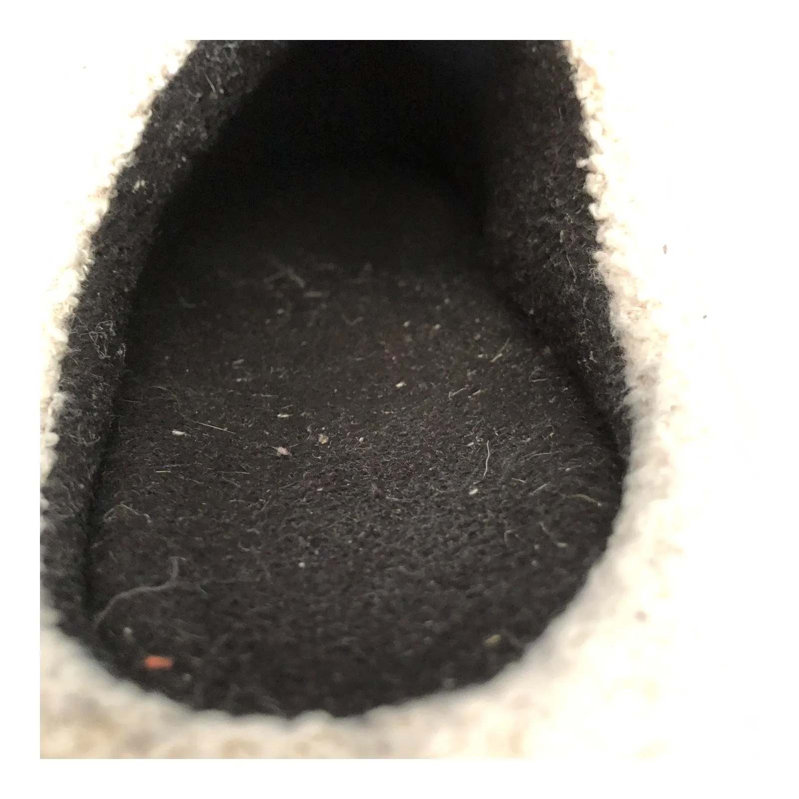 Living Royal Do Not Disturb White Fuzzy Slippers Slip On Women's Size S/M - Image 8