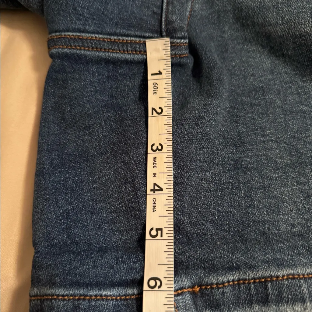 Judy Blue Womens Size 3XL Med Wash Distressed Denim Dad Short Cell Phone Pocket - Image 16