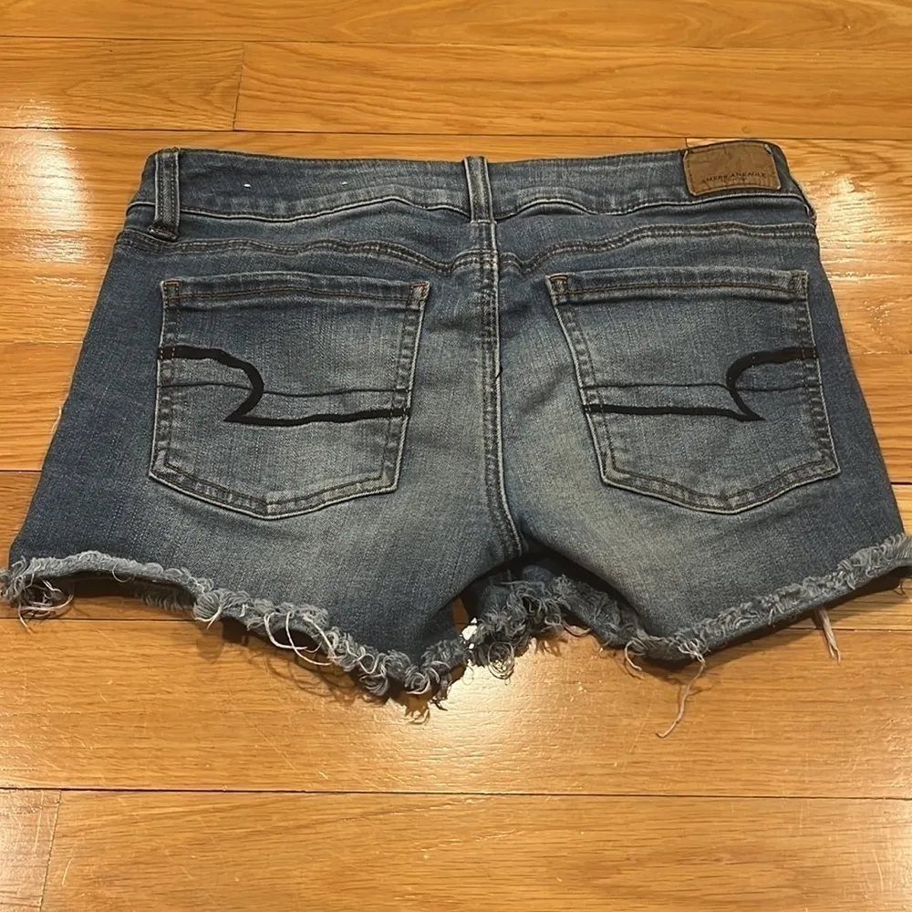 AMERICAN Eagle outfitters women’s midi  jean shorts size 4. - Image 4