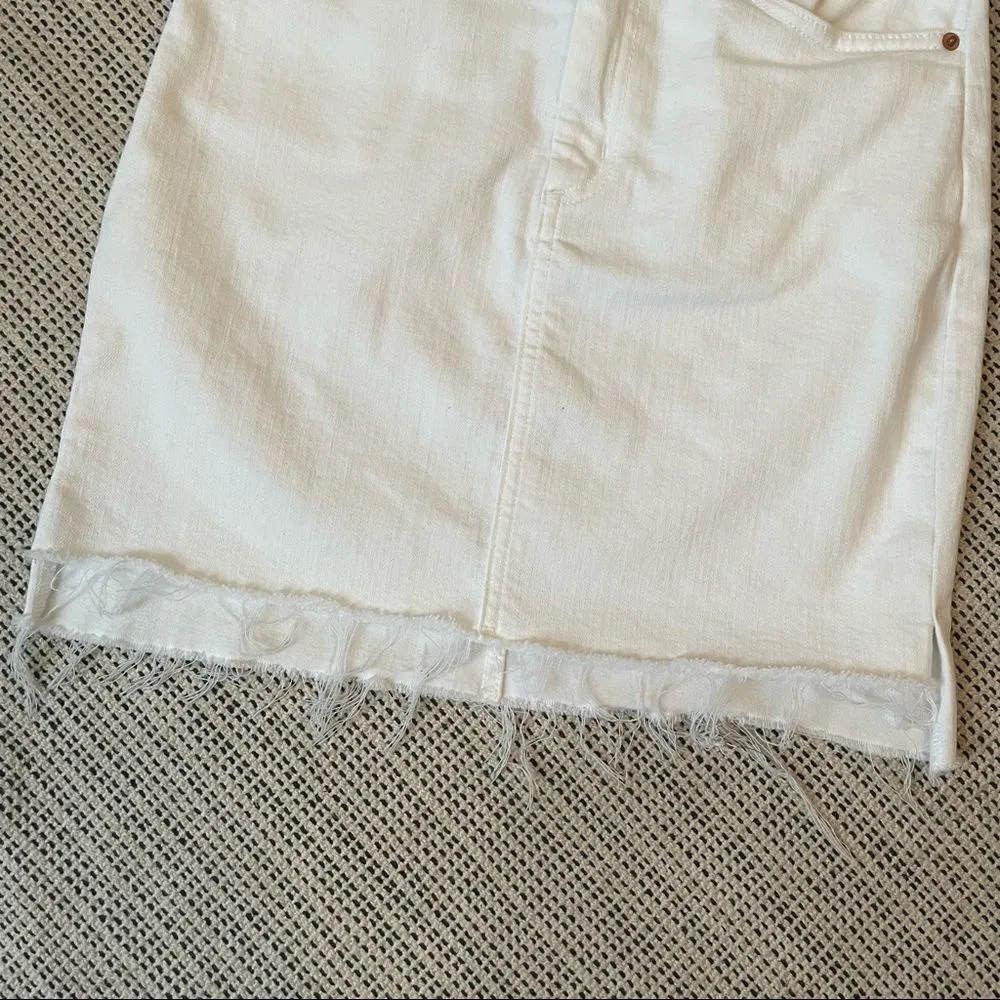 Wilfred Free white denim skirt. Frayed hem size 2 - Image 3