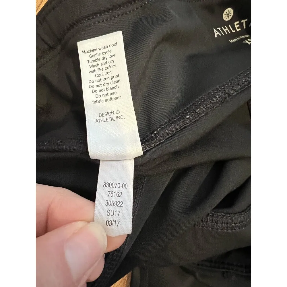 Athleta Aura Sonar Capri Leggings Black sz XS Mesh Yoga Running Athletic Pants - Image 5