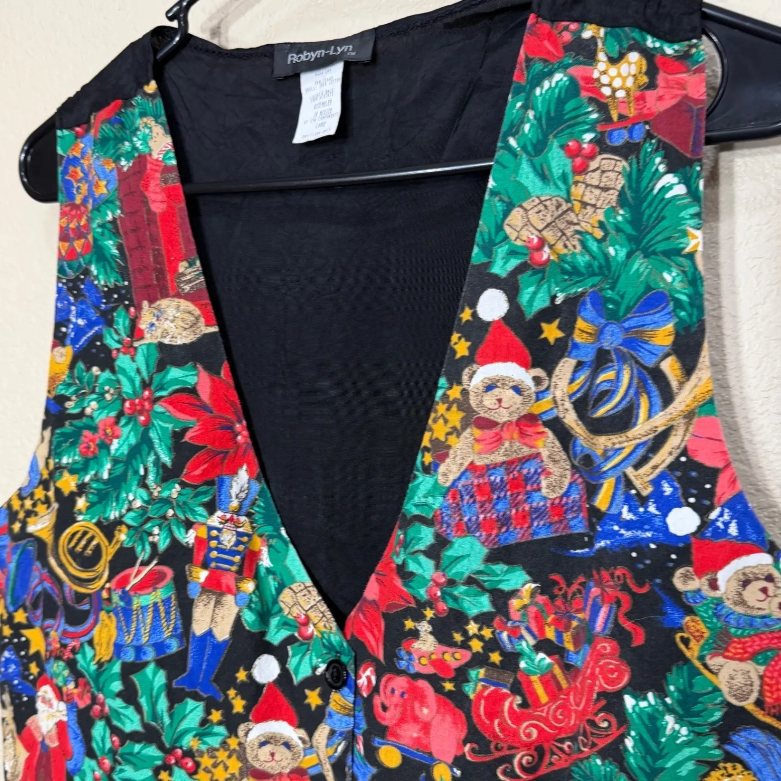Vintage Robyn Lyn Large Christmas Holiday Vest Poinsettia Teddy Bear Nutcracker Black Size undefined - Image 2