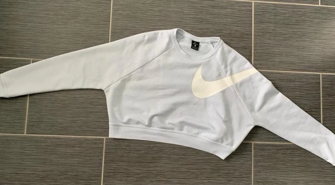 Nike Crop Sweatshirt - Image 4