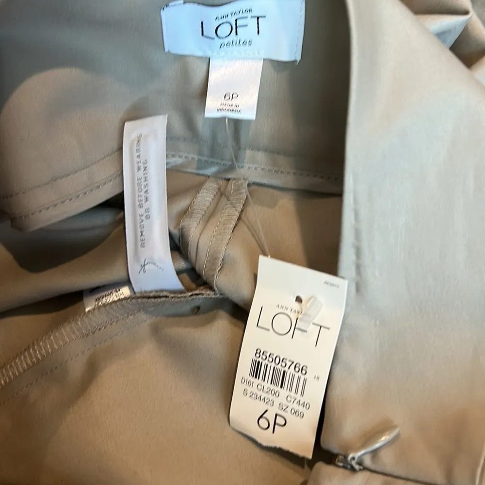 LOFT khaki colored skirt - Image 5